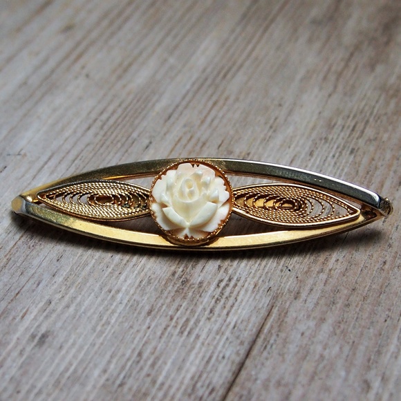 Vintage Jewelry - Filigree Carved Floral Brooch! Mix/Match 3/$15!